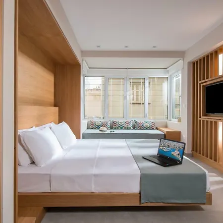 King's Blue, Urban Apartment